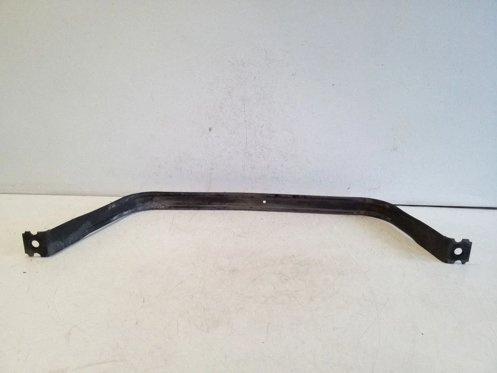 Fuel tank mounting bracket 5QF201656A