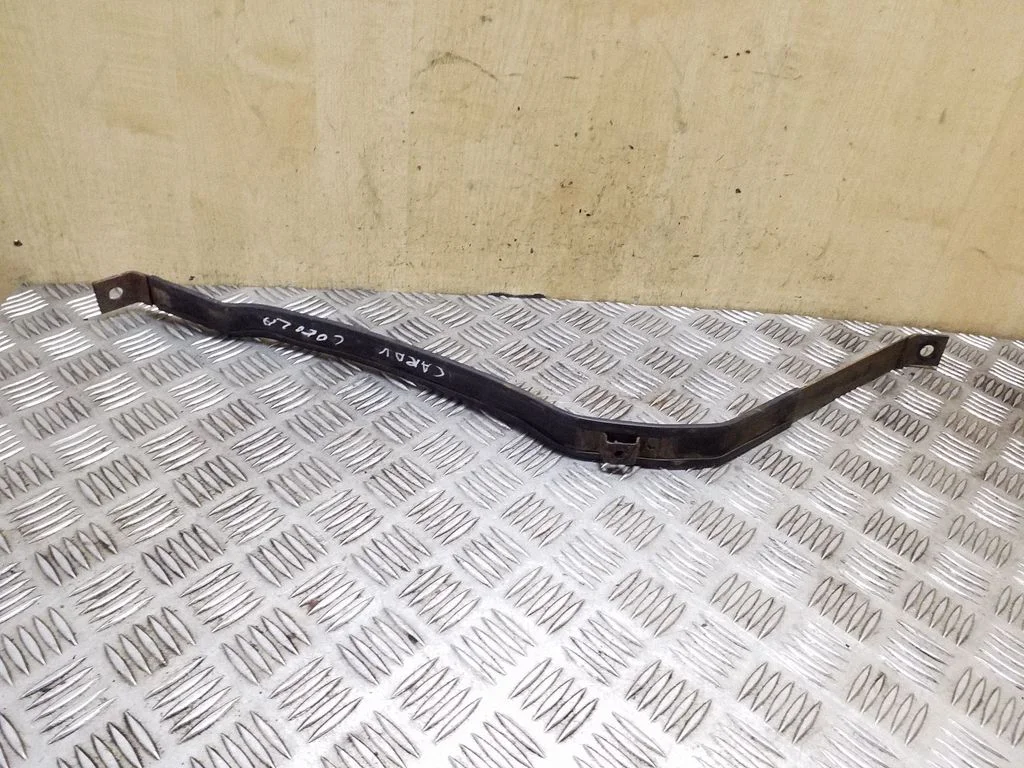 Fuel tank mounting bracket