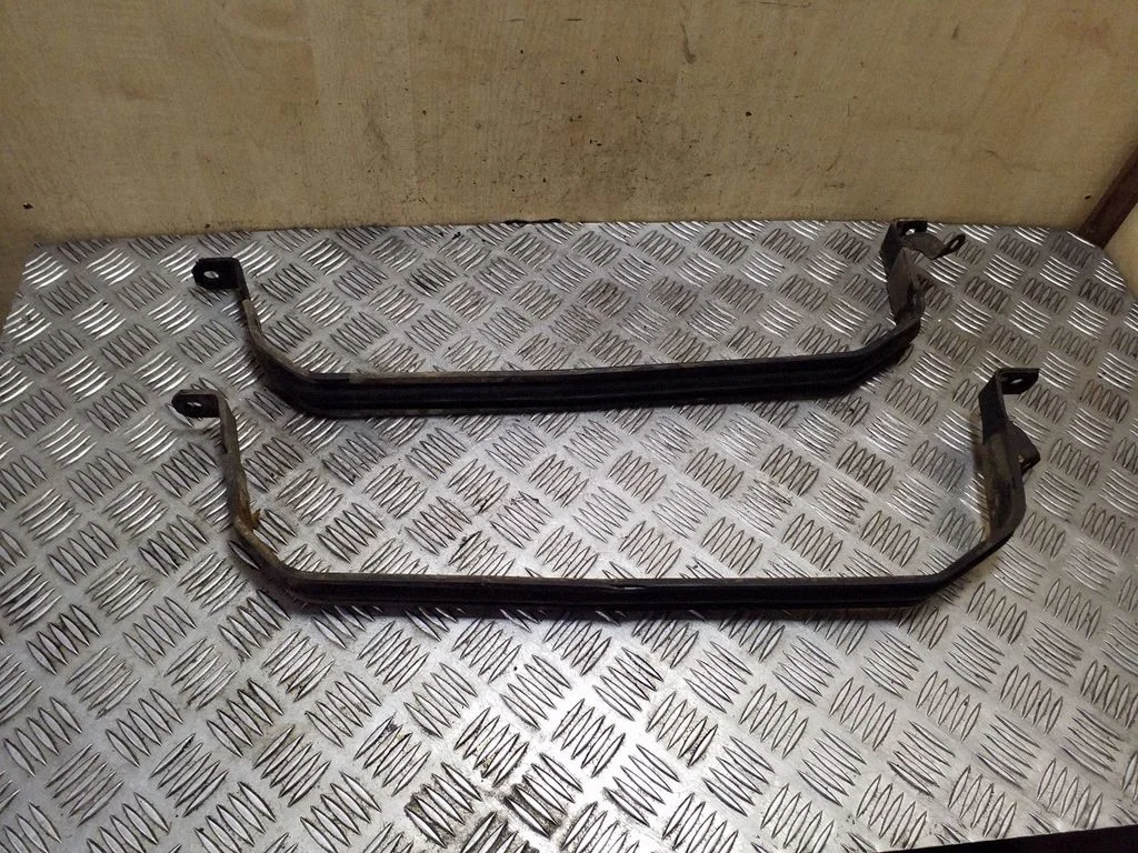 Fuel tank mounting bracket – Subaru Outback (2009-2014)