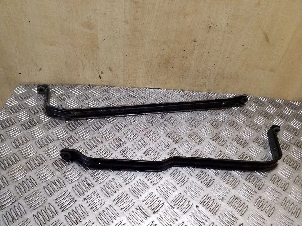 Fuel tank mounting bracket – BMW 3 Series F30 F35 F31 (2012-2018)