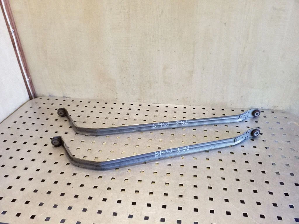 Fuel tank mounting bracket 7195169