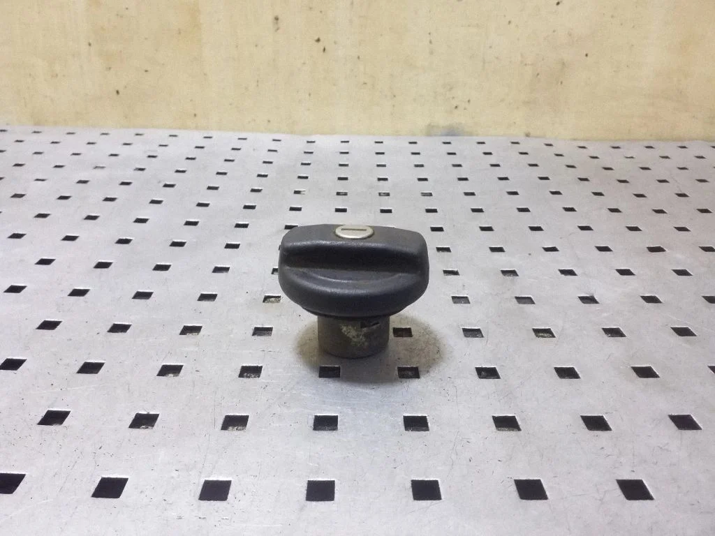 Fuel tank filler cap 811201551J