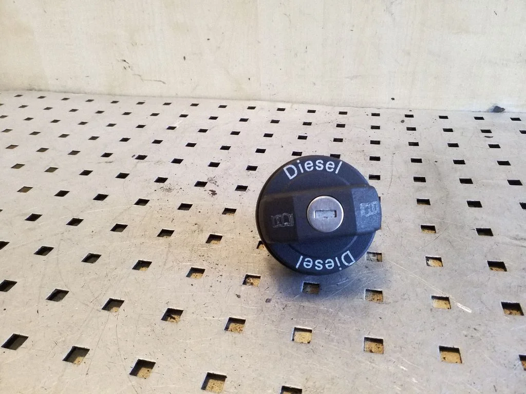 Fuel tank filler cap 1K0201553E