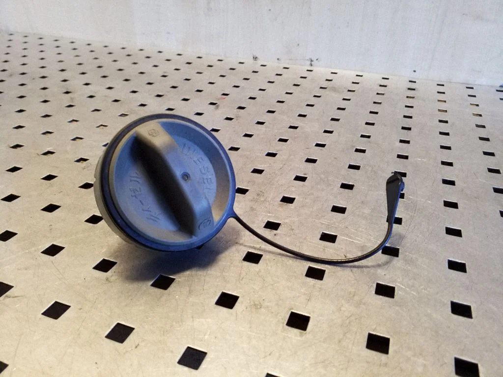 Kütusepaagi keeratav kork