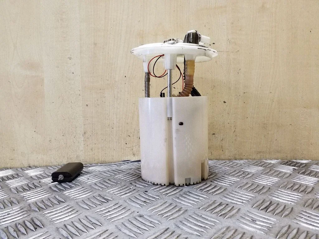 Fuel level sensor 172020033R