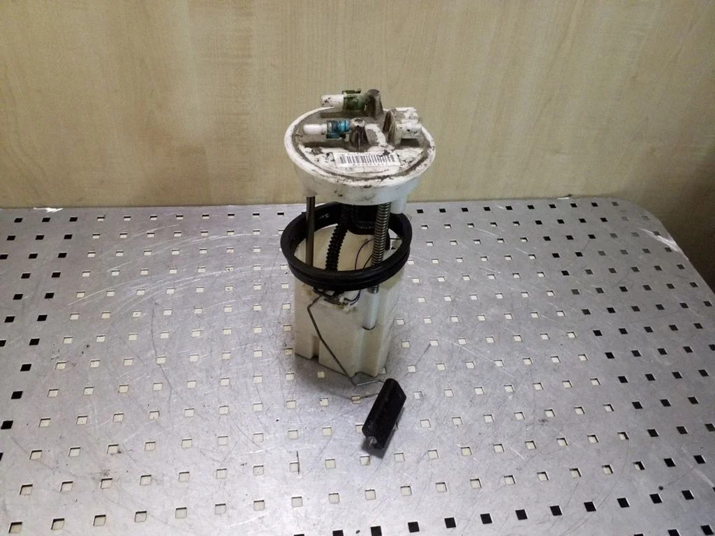 Fuel level sensor 17040JG70A
