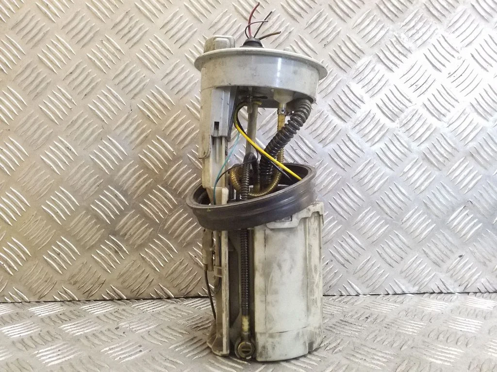 In-tank fuel pump 7M3919050A