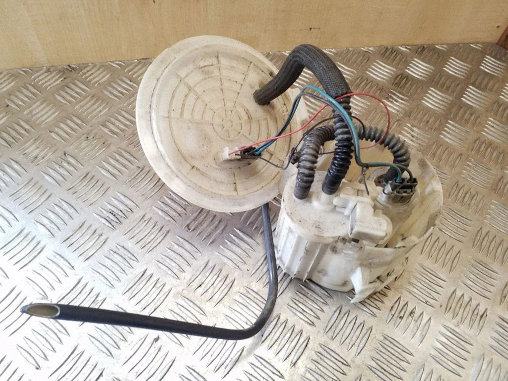 In-tank fuel pump – Opel Zafira B (2005-2014)