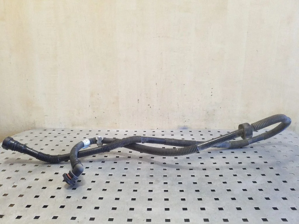 Fuel line pipe CPLA9N099AE