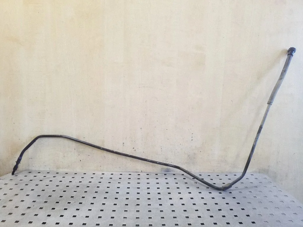 Fuel line pipe CPLA9A324AD