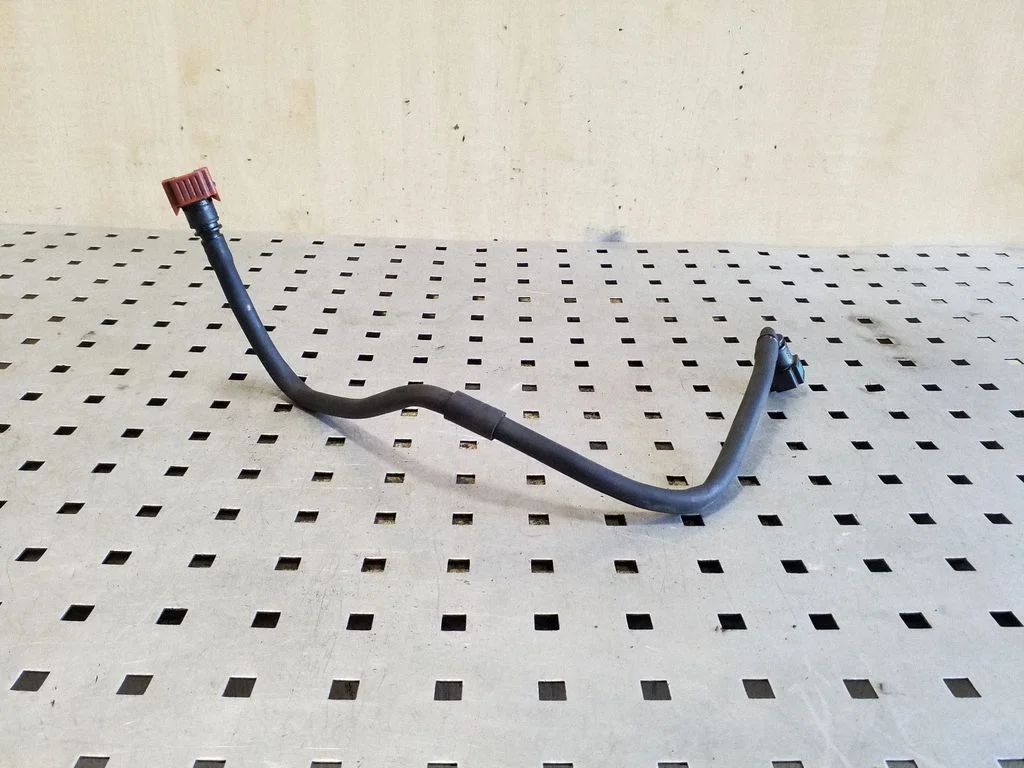 Fuel line pipe