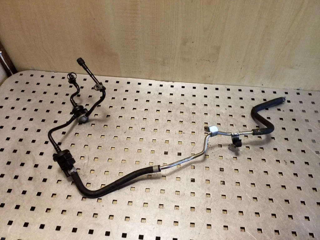 Fuel line pipe 8K0201994AE