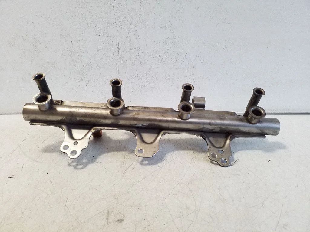 Fuel main line pipe 06J133317M