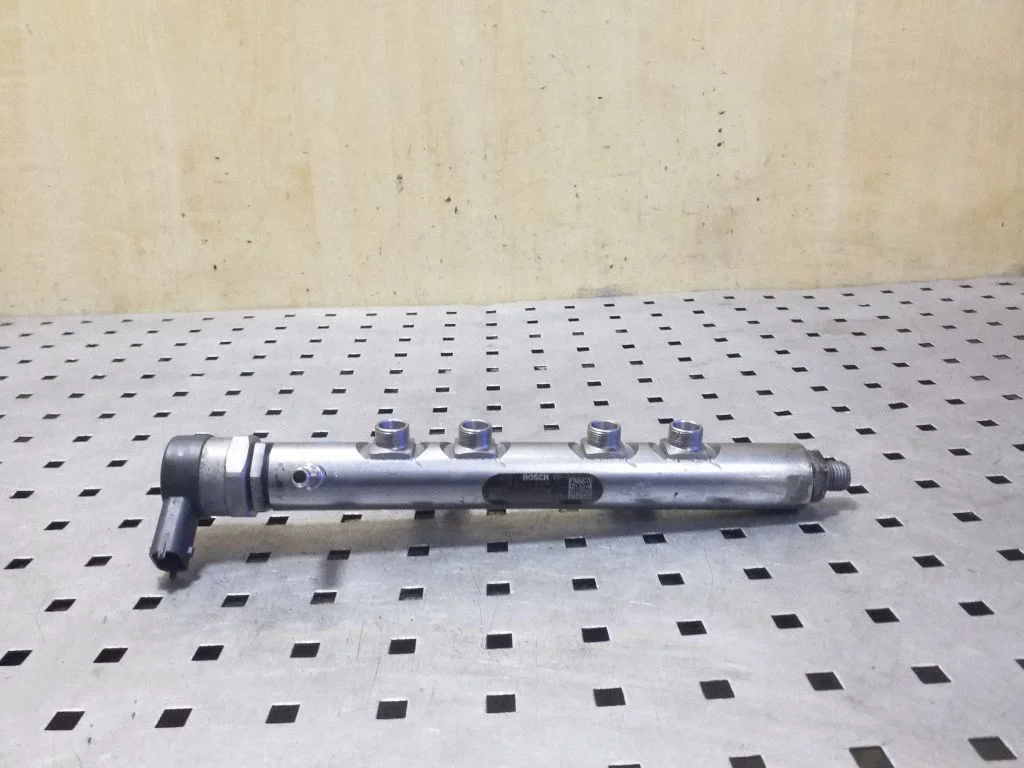 Fuel main line pipe 0445216046