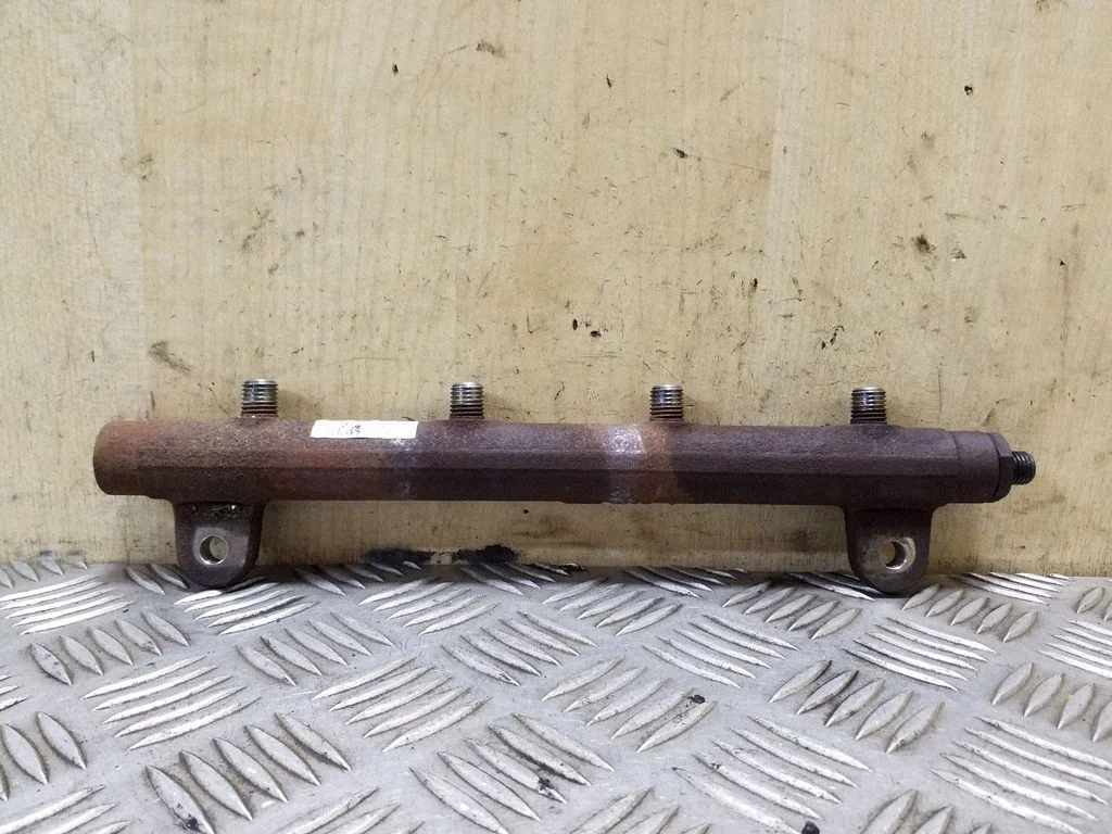 Fuel main line pipe A2C20001402