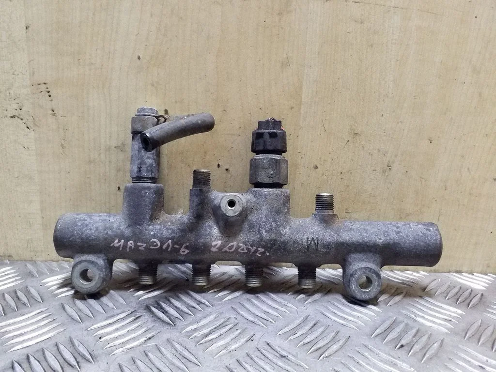 Fuel main line pipe