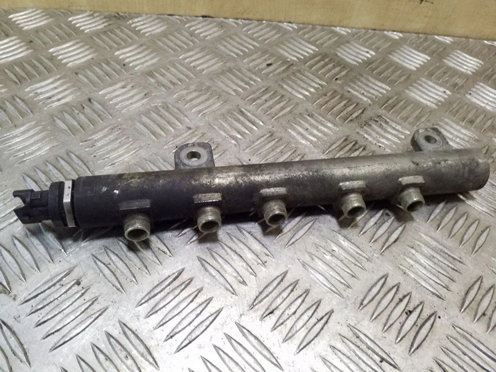 Fuel main line pipe 0445214095