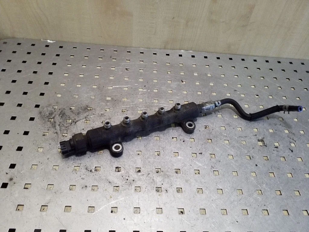 Fuel main line pipe