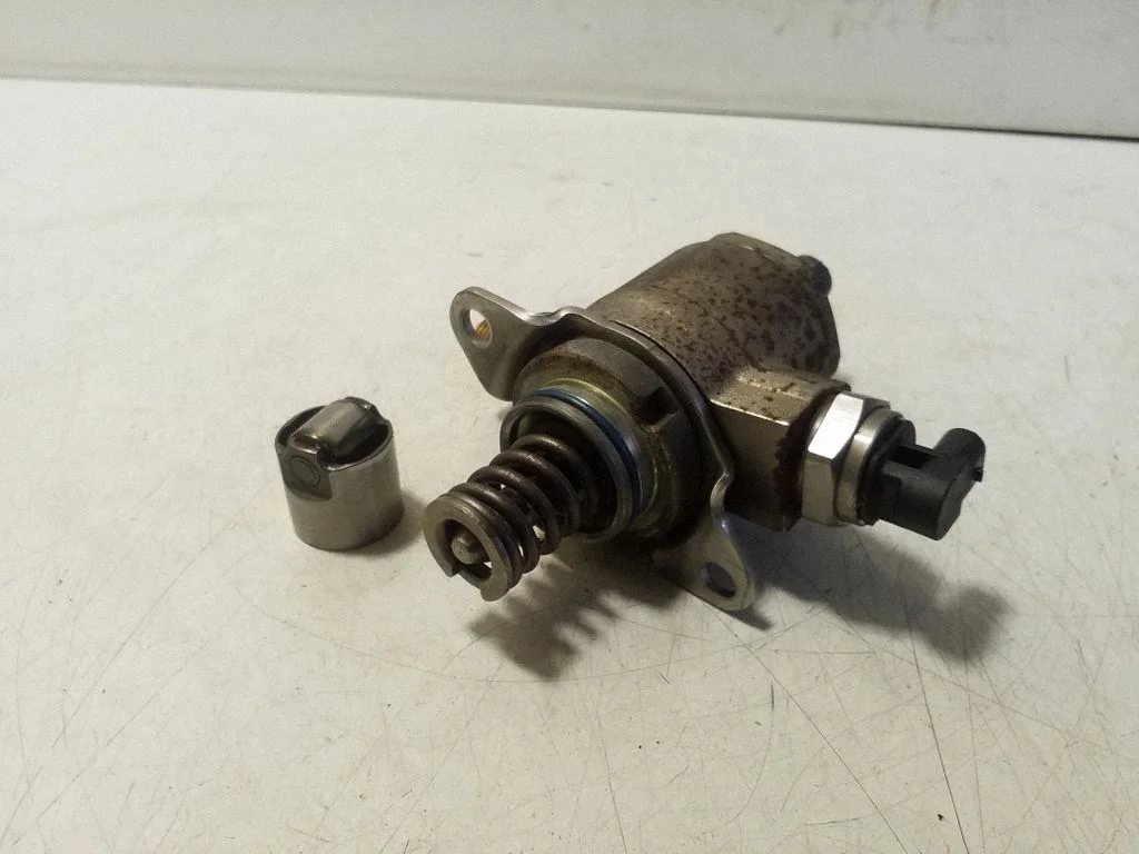 Fuel injection high pressure pump