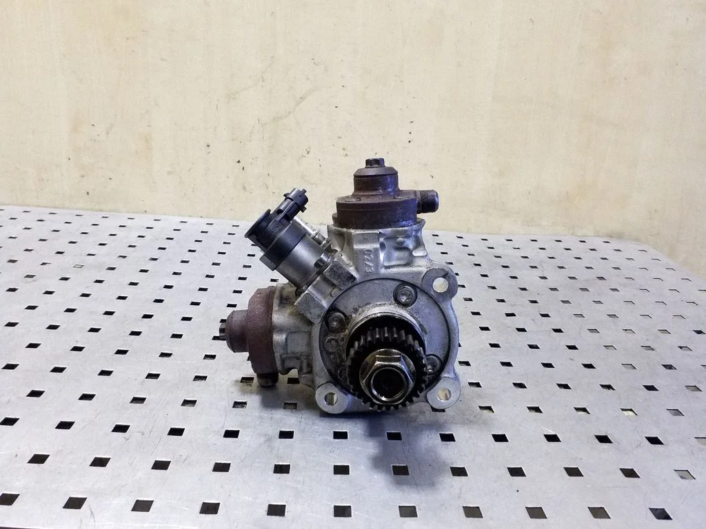 Kütuse kõrgsurvepump 0445010637