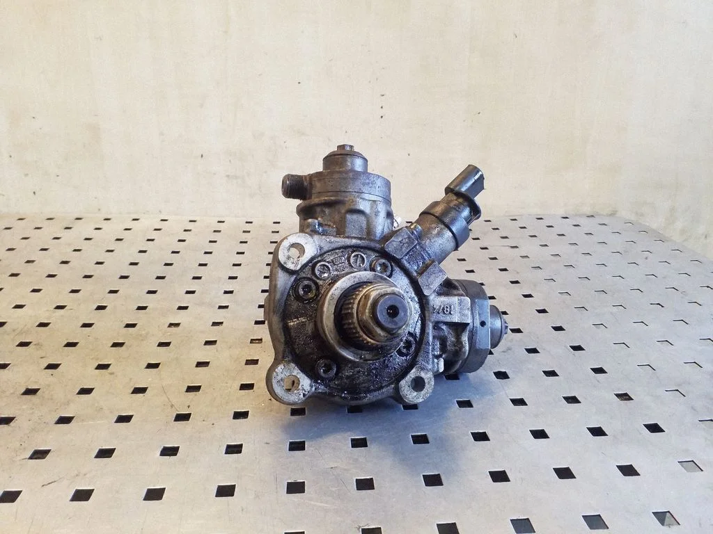 Fuel injection high pressure pump 059130755BG