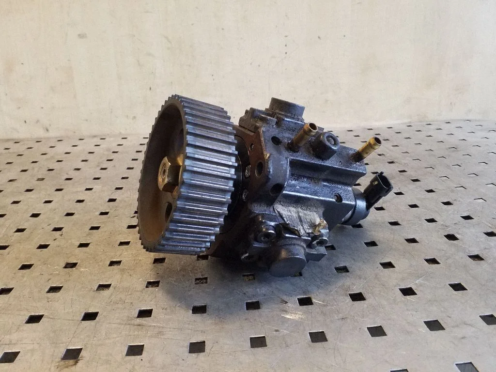 Fuel injection high pressure pump 0445010156