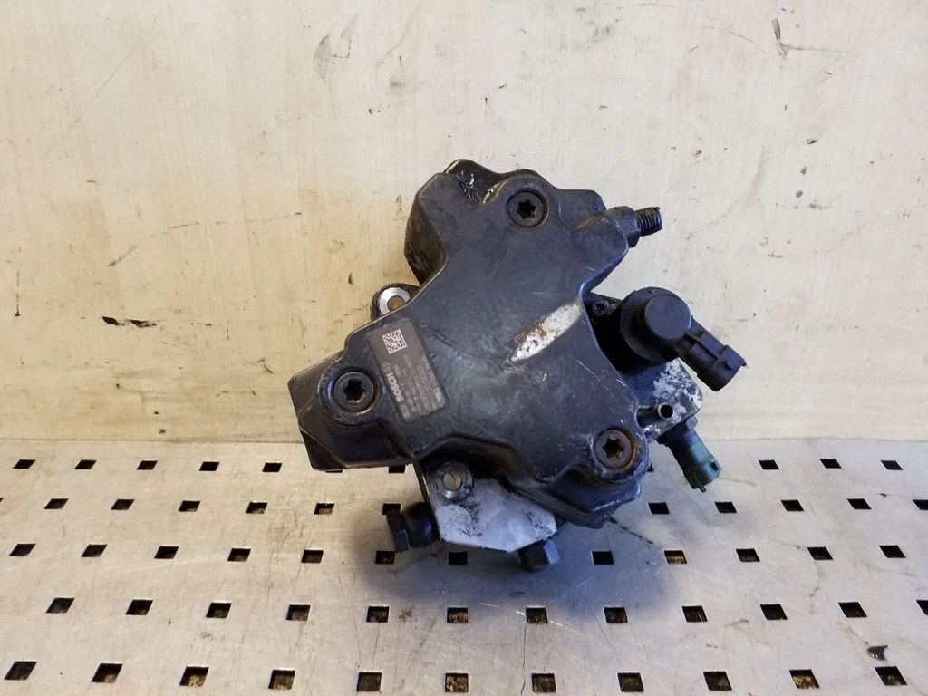 Kütuse kõrgsurvepump 30756125