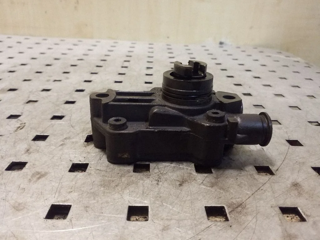 Kütuse kõrgsurvepump A6110900350