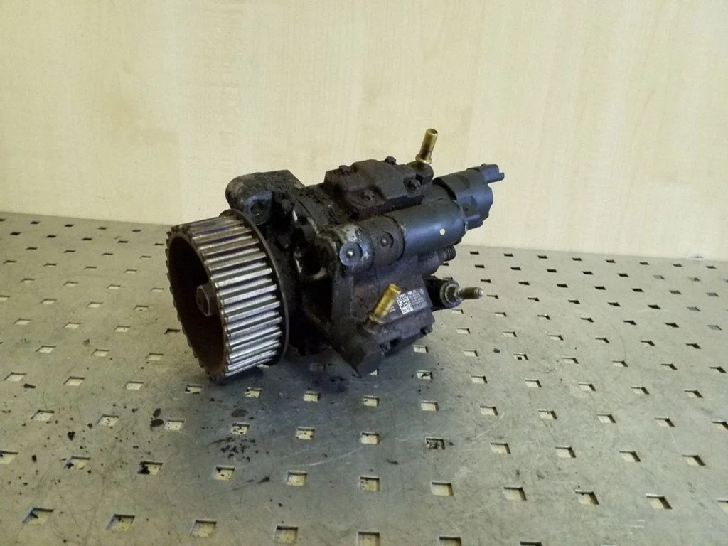 Fuel injection high pressure pump – Nissan Qashqai (2006-2010)