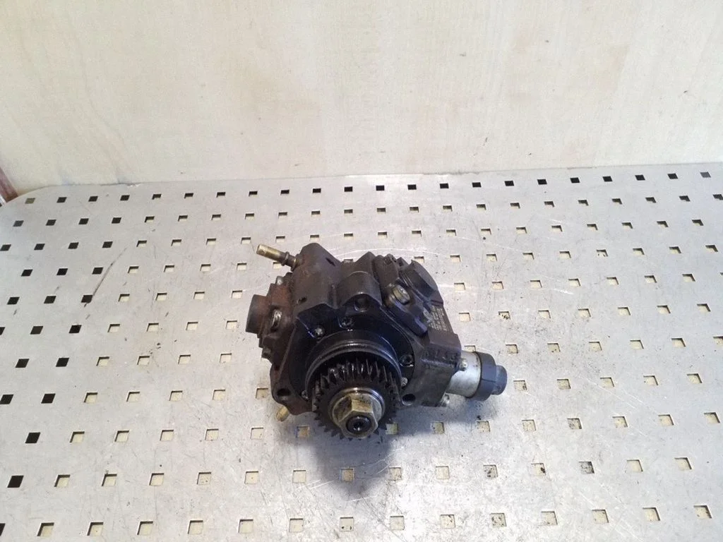 Fuel injection high pressure pump – Nissan Qashqai+2 (2008-2010)