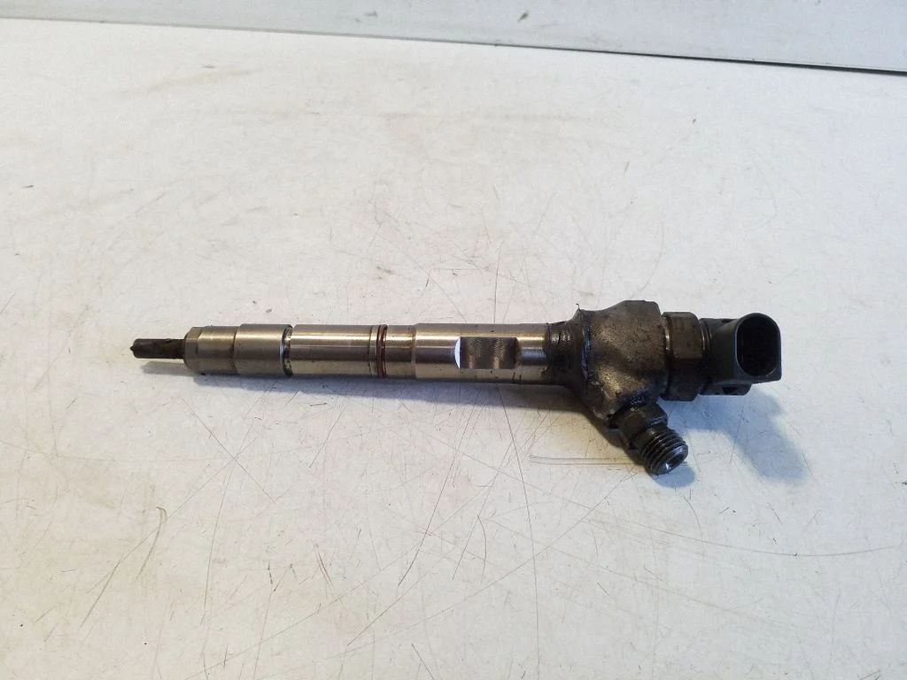 Fuel injector 04L130277AC