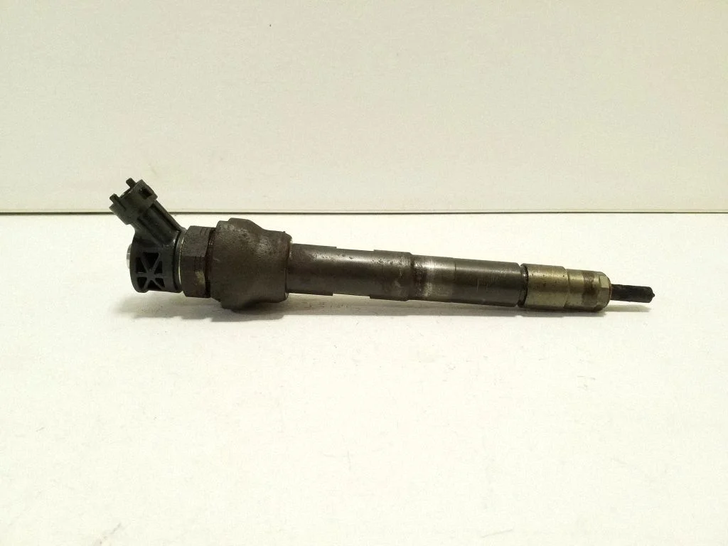 Fuel injector 0445110664