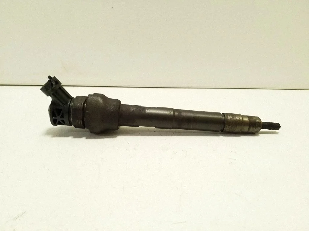 Fuel injector 0445110664
