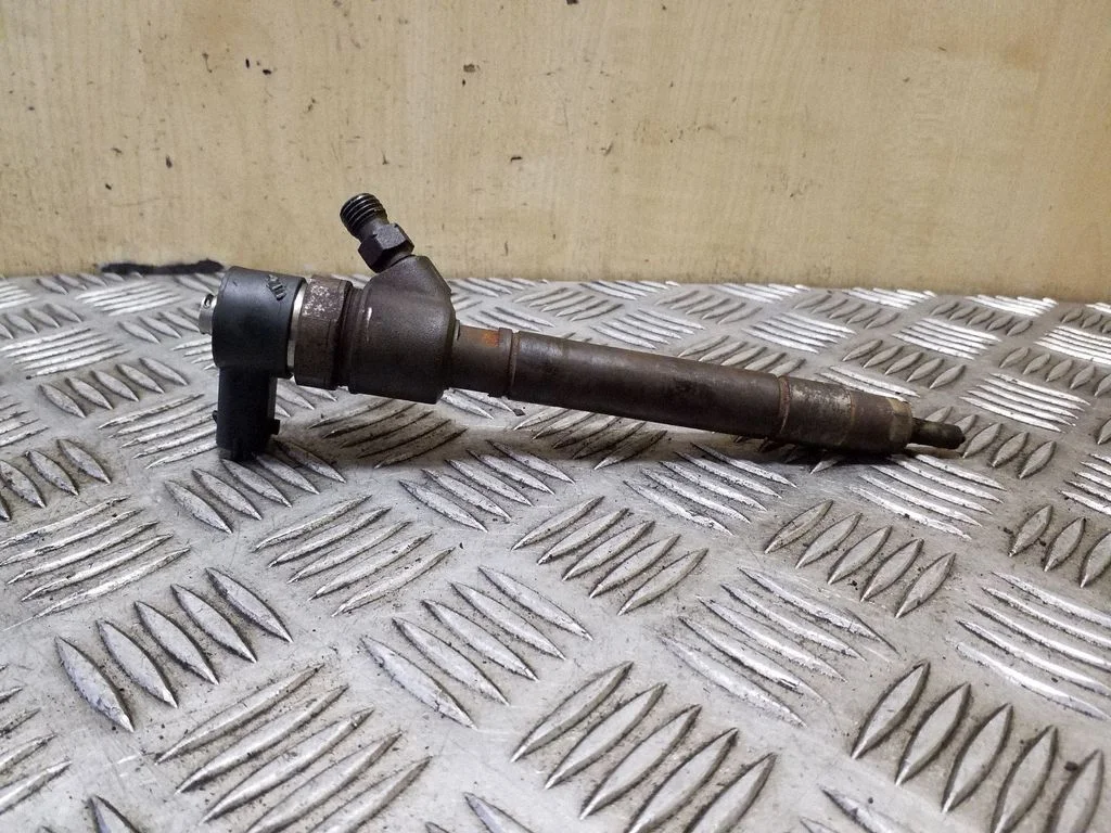 Fuel injector 30777526