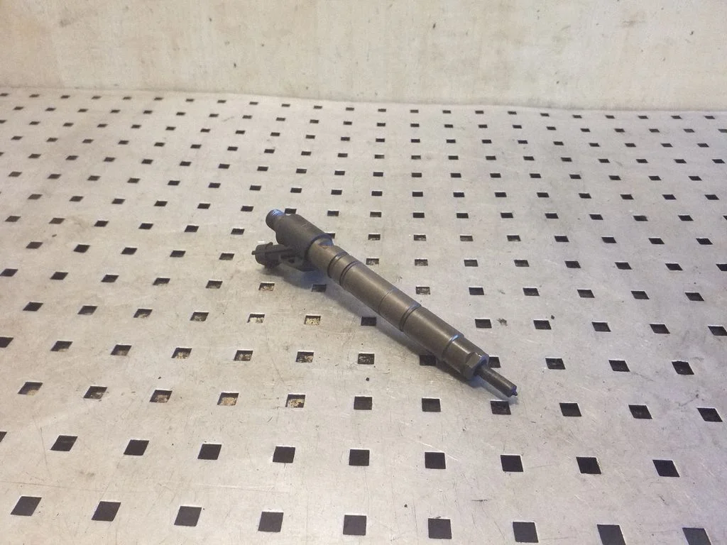 Fuel injector 9X2Q9K546DB