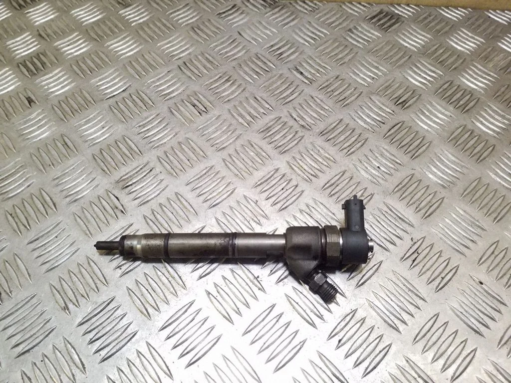 Fuel injector 338002A800