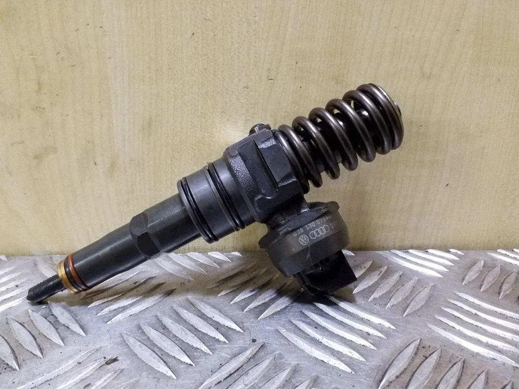 Fuel injector 038130073AG