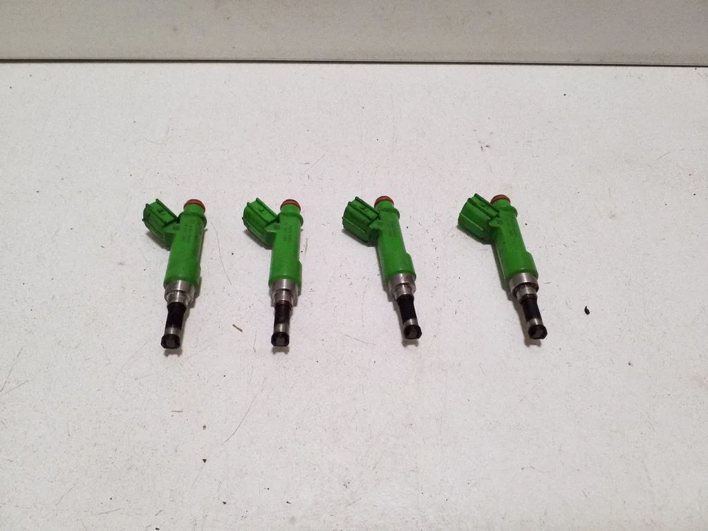 Fuel injectors set 2325036010