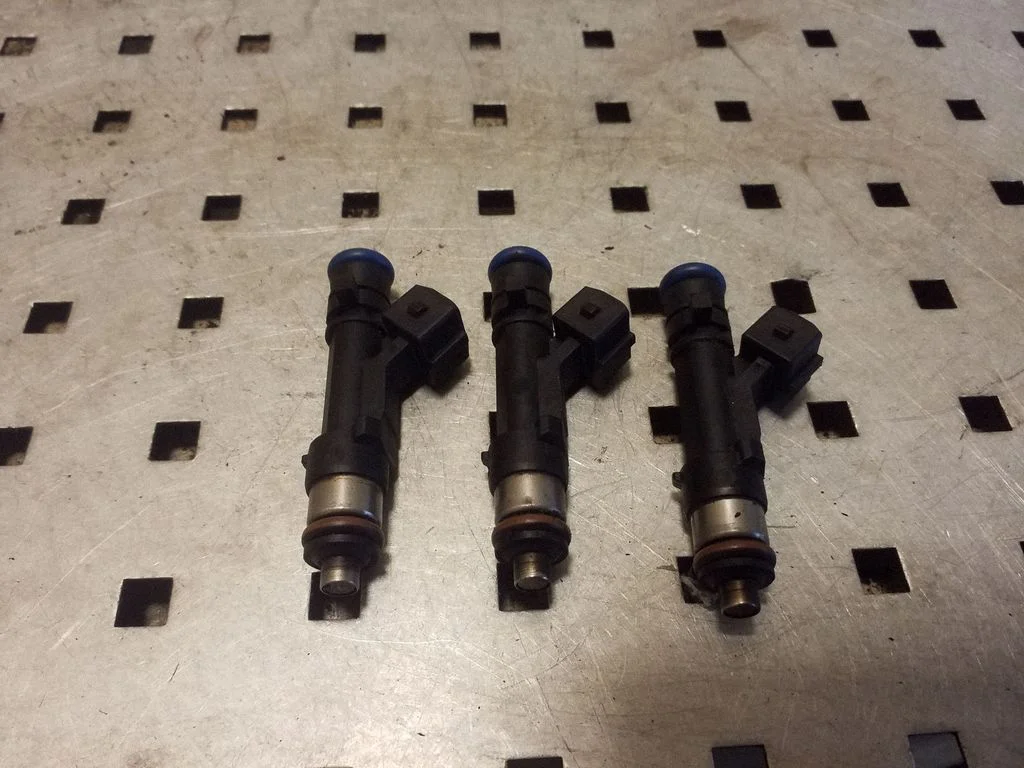 Fuel injectors set – Opel Corsa D (2006-2014)