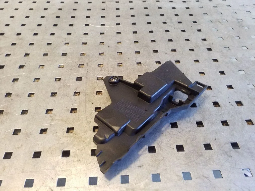 Timing belt guard (cover) 04L109145A