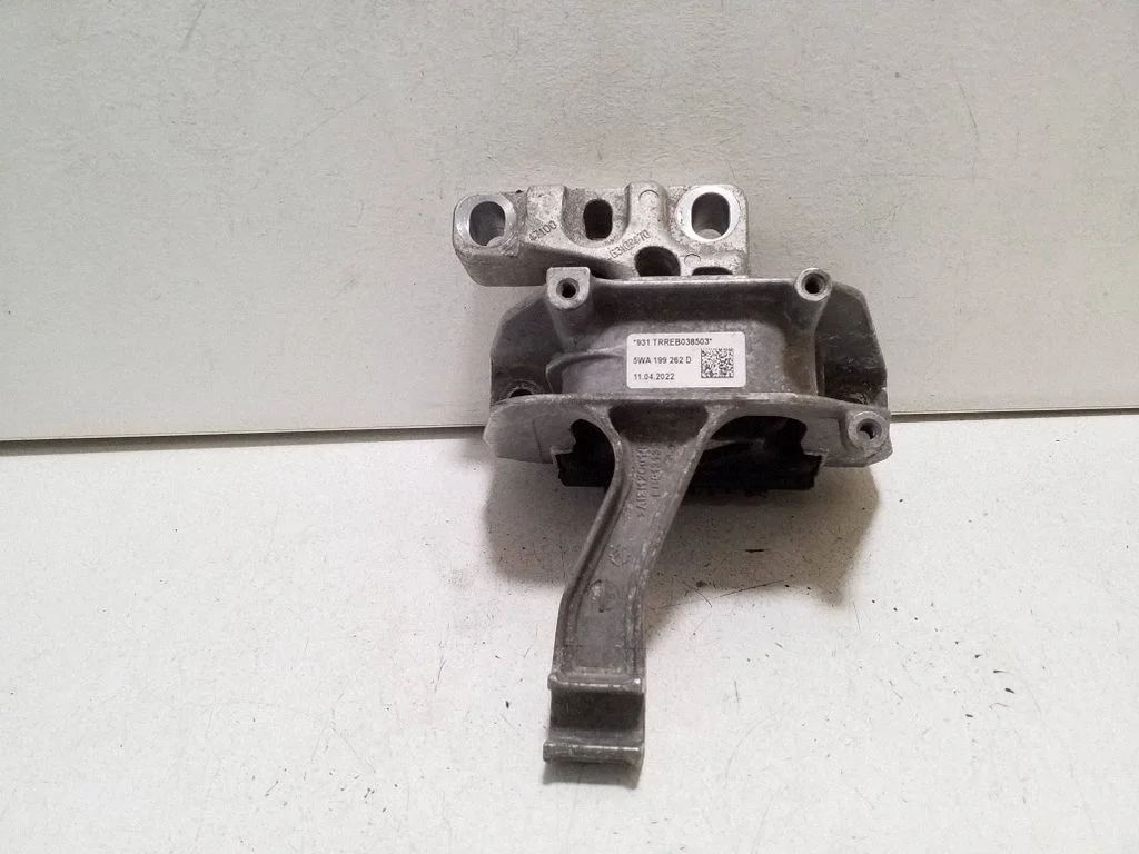 Engine mount bracket – Audi RS Q3 (2019-)