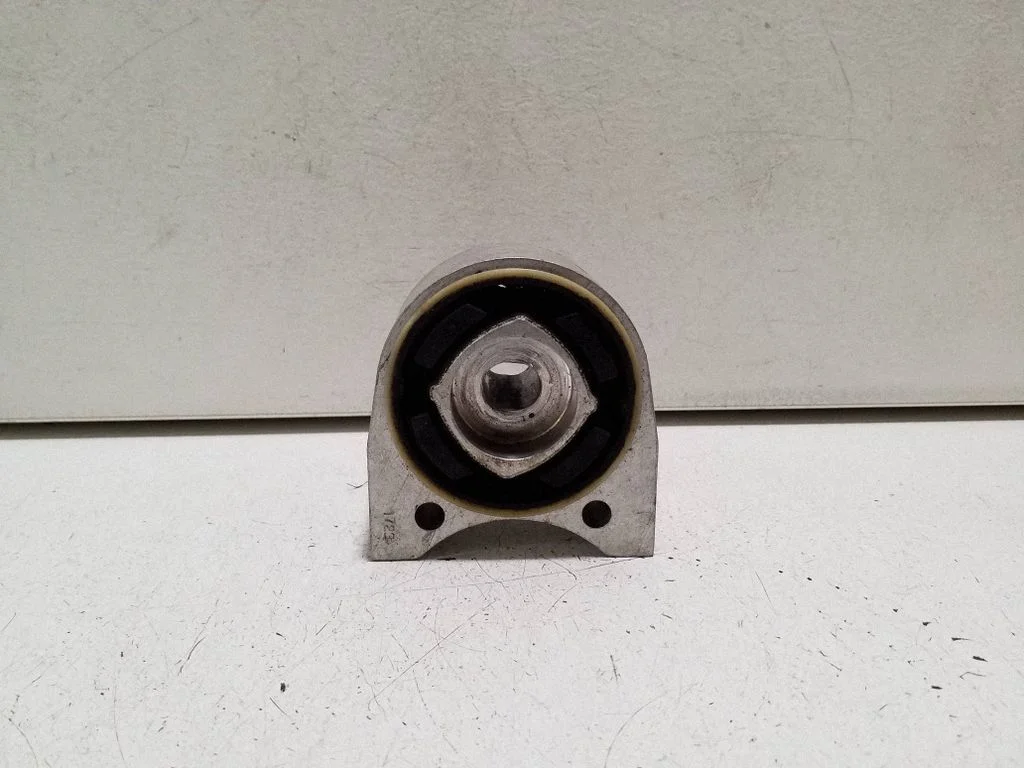 Engine mount bracket 9J1399111E