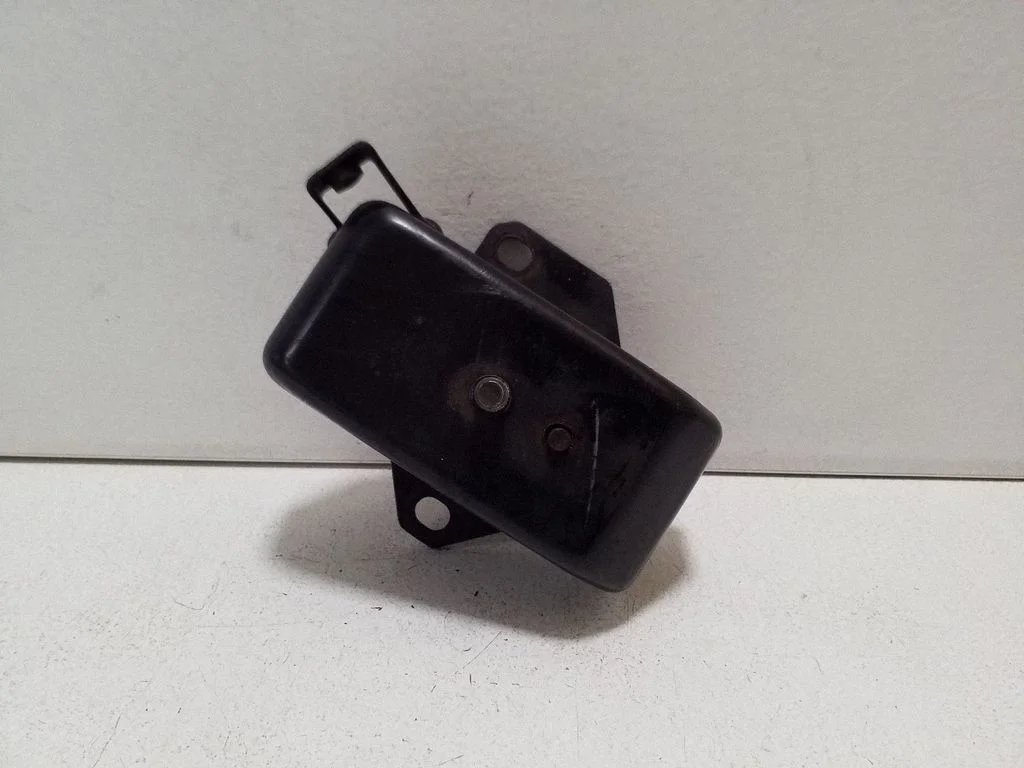 Dzinēja spilvens – Mitsubishi L200 (2015-)