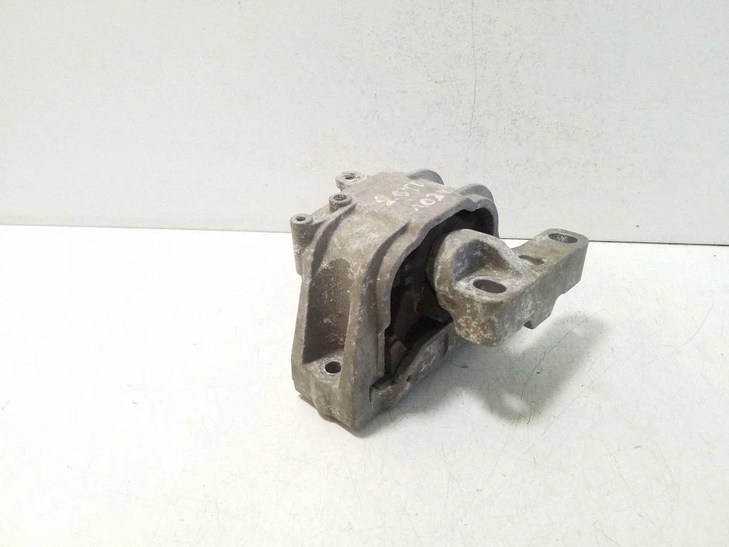 Engine mount bracket 1K0199262