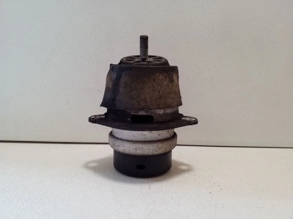 Mootoripadi 7L8199131F