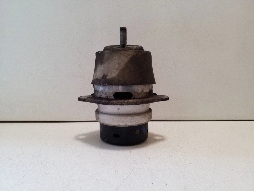 Mootoripadi 7L8199131F