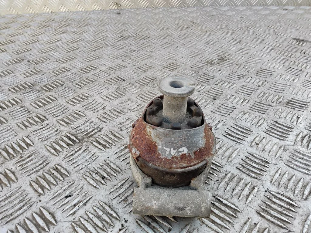 Dzinēja spilvens – Opel Zafira A (1999-2005)