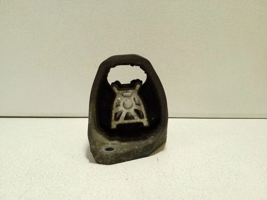 Dzinēja spilvens 31339953
