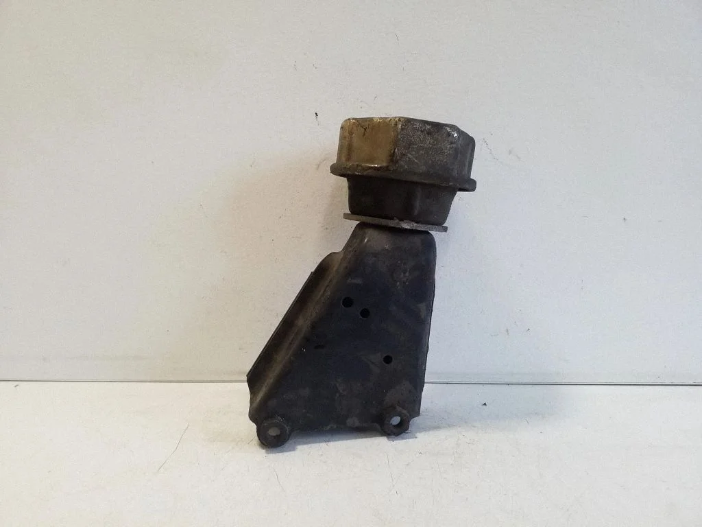 Engine mount bracket 701199201D