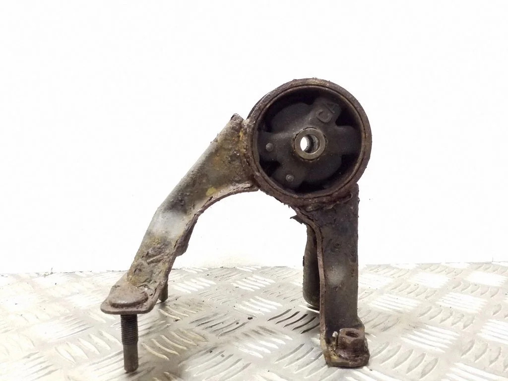 Engine mount bracket